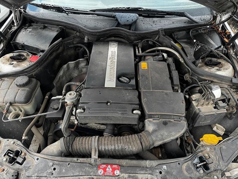 Gebraucht Mercedes C180 140 PS (102 kW) 2004 Silber Kombi