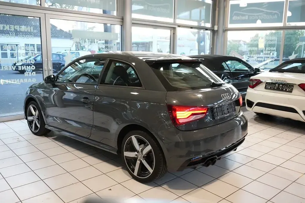 Używany Audi A1 Sport 192 KM (141 kW) 2017 Szary Hatchback