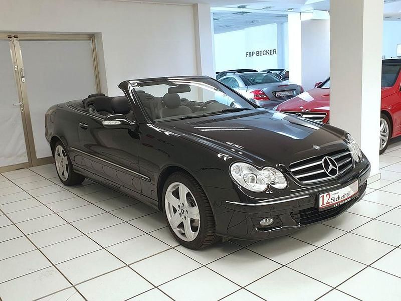 Gebraucht Mercedes CLK280 231 PS (169 kW) 2009 Obsidianschwarz Cabrio