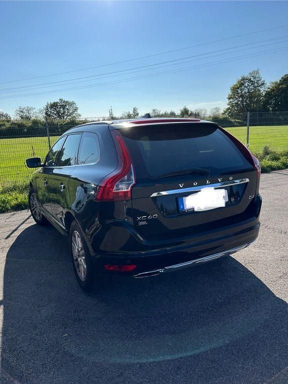 Gebraucht Volvo XC60 Summum 181 PS (133 kW) 2014 Schwarz SUV