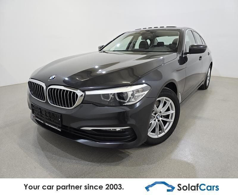 Grau Gebraucht 2020 BMW 520 Limousine | 20.449 € (Guter Preis) - Bild 1/4