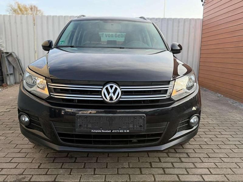 Gebraucht VW Tiguan Trendline 160 PS (117 kW) 2012 Deep black perleffekt SUV