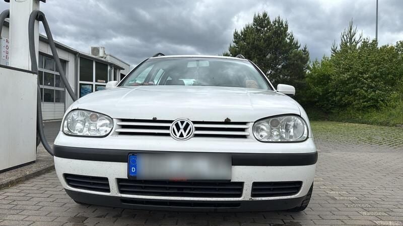 Weiß Gebraucht 2006 VW Golf V Kombi | 600 € (Guter Preis) - Bild 1/4