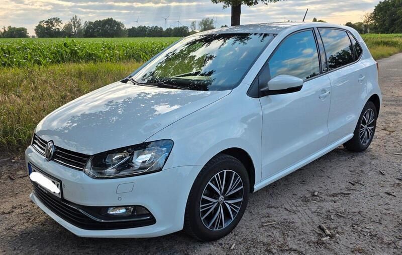 Weiß Gebraucht 2016 VW Polo Allstar Kleinwagen | 8.600 € - Bild 1/4