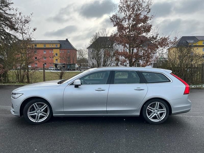 Gebraucht Volvo V90 Momentum 140 PS (102 kW) 2016 Silber Kombi