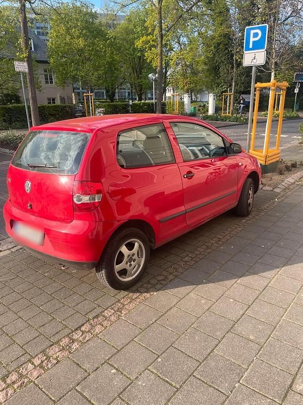 Second-hand VW Fox 54 CP (39 kW) 2006 Roșu Hatchback