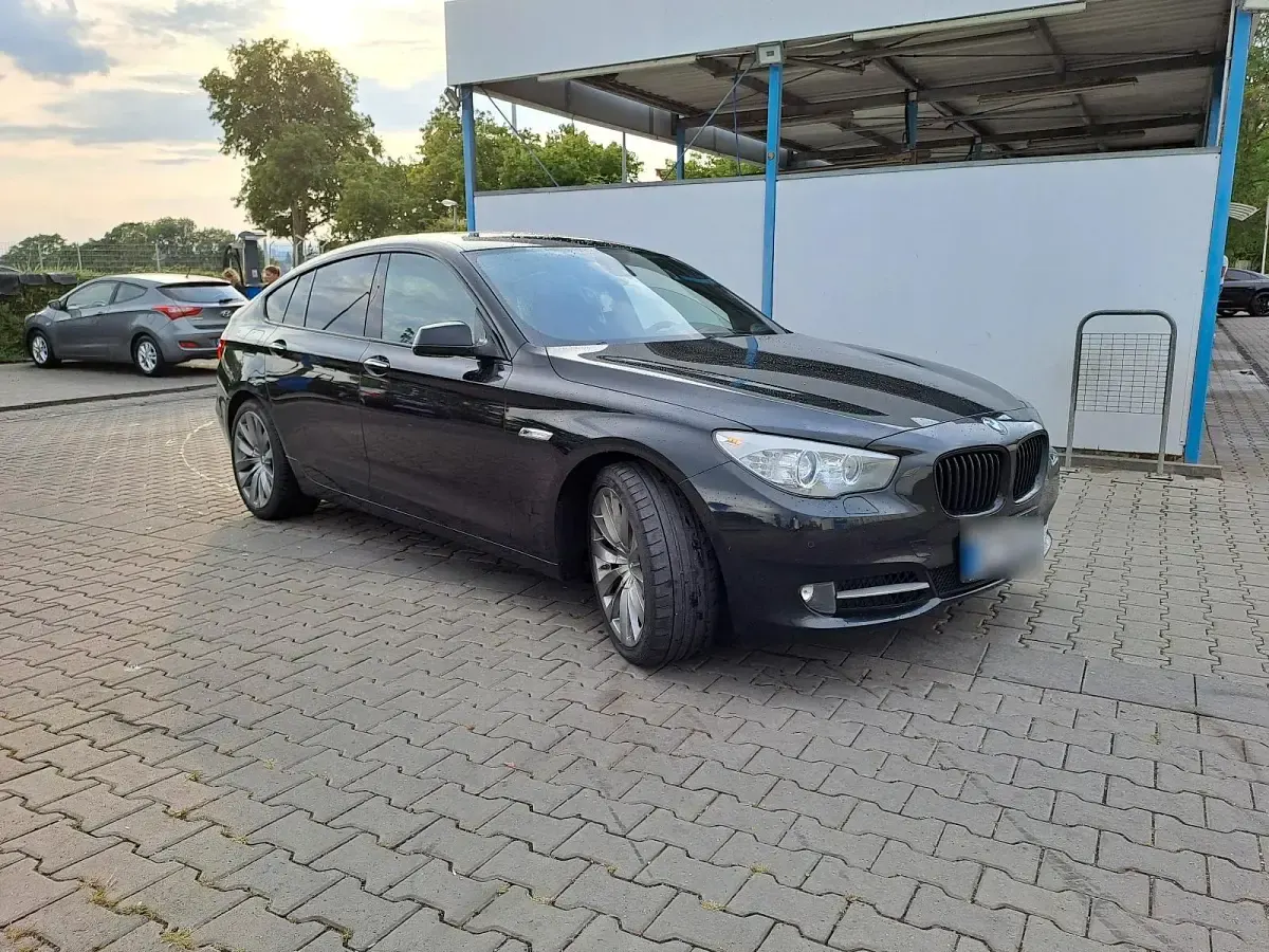 Gebraucht BMW 530 245 PS (180 kW) 2010 Schwarz Limousine