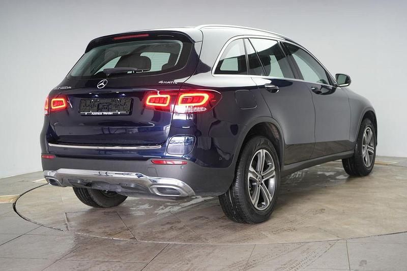 Gebraucht Mercedes GLC300e 194 PS (142 kW) 2022 Blau SUV