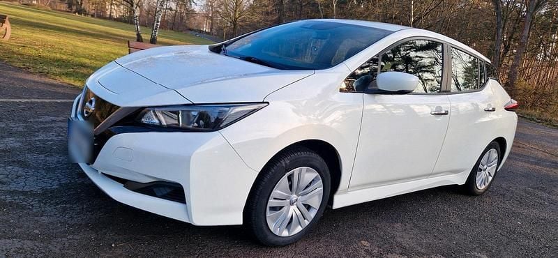 Gebraucht Nissan Leaf 110 kW (150 PS) 2021 Weiß Kleinwagen