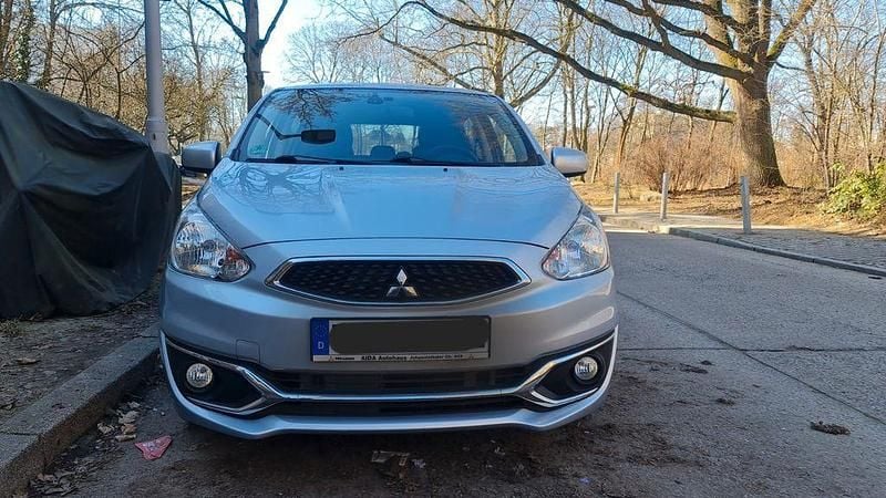 Gebraucht Mitsubishi Space Star Active 80 PS (58 kW) 2018 Schwarz Kleinwagen