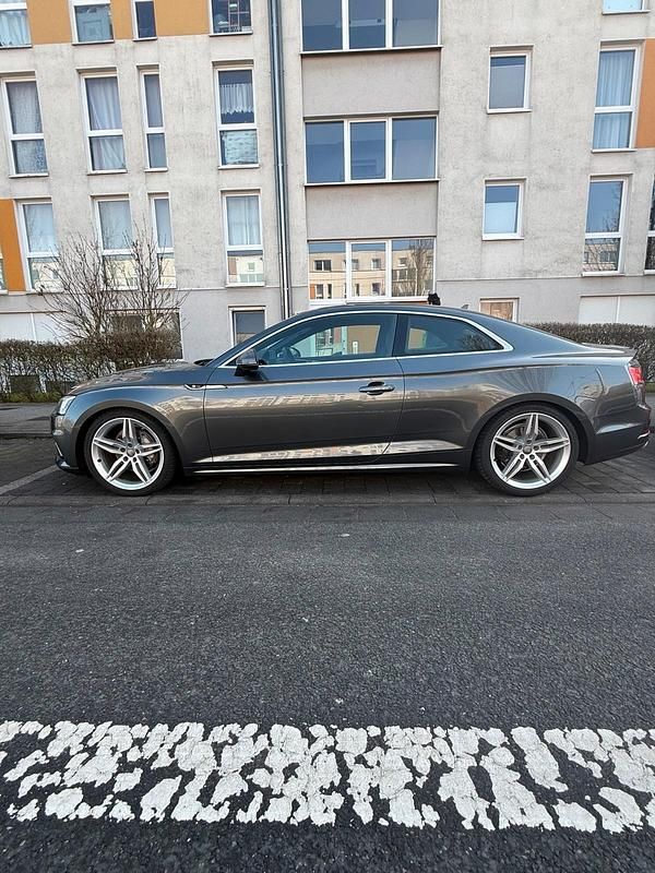 Gebraucht Audi A5 S-Line 190 PS (139 kW) 2018 Grau Coupé