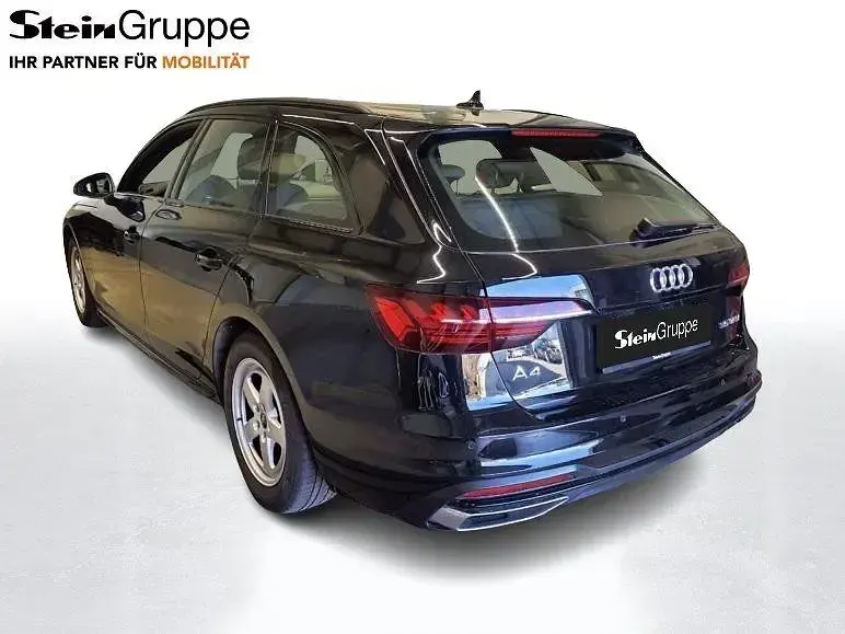 Używany Audi A4 Advanced 150 KM (110 kW) 2023 Czarny Kombi