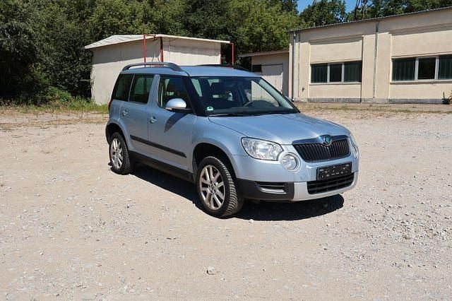 Blau Gebraucht 2012 Skoda Yeti Plus Edition SUV | 4.990 € (Superpreis) - Bild 1/3