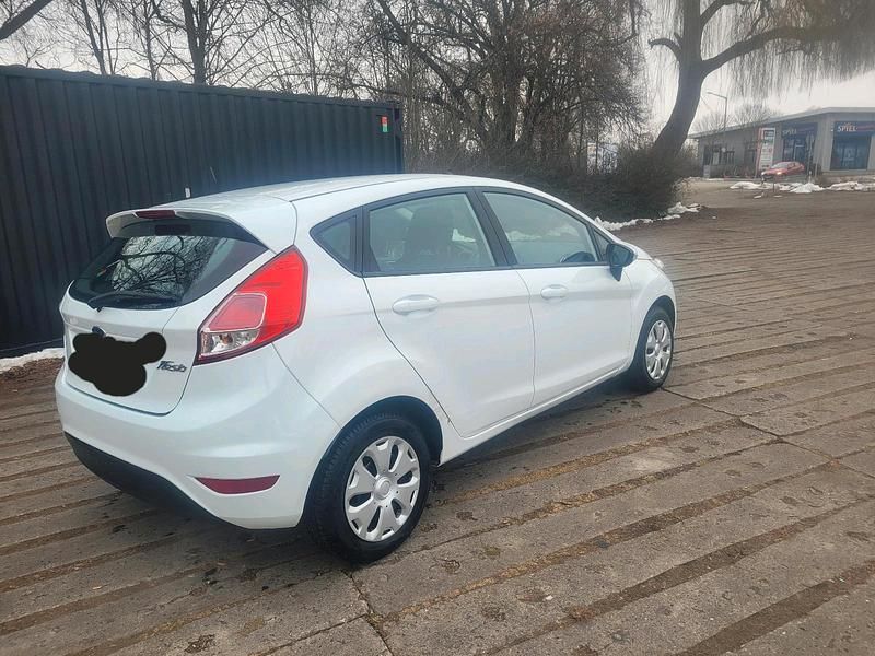 Gebraucht Ford Fiesta SYNC Edition 65 PS (47 kW) 2014 Weiß Kleinwagen