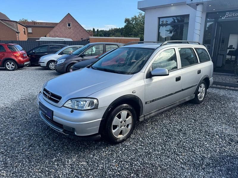 Silber Gebraucht 2002 Opel Astra Elegance Kombi | 2.599 € - Bild 1/4