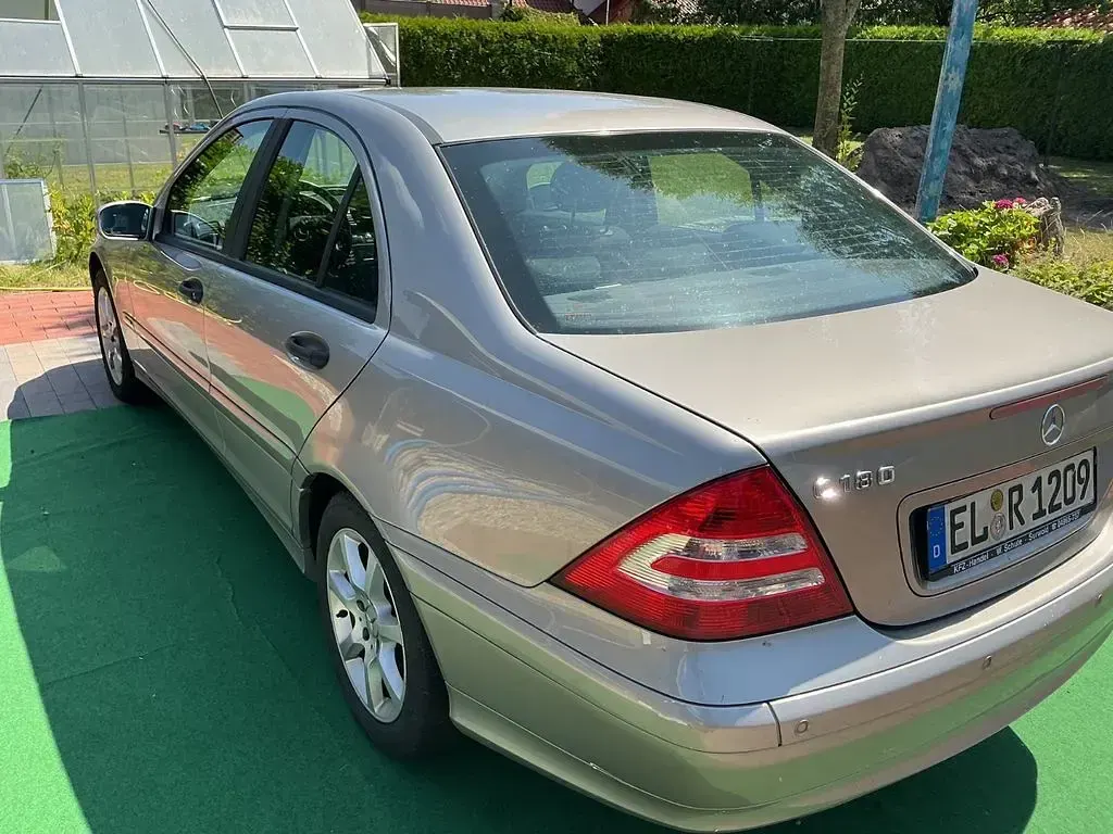 Gebraucht Mercedes C200 122 PS (89 kW) 2004 Silber Limousine