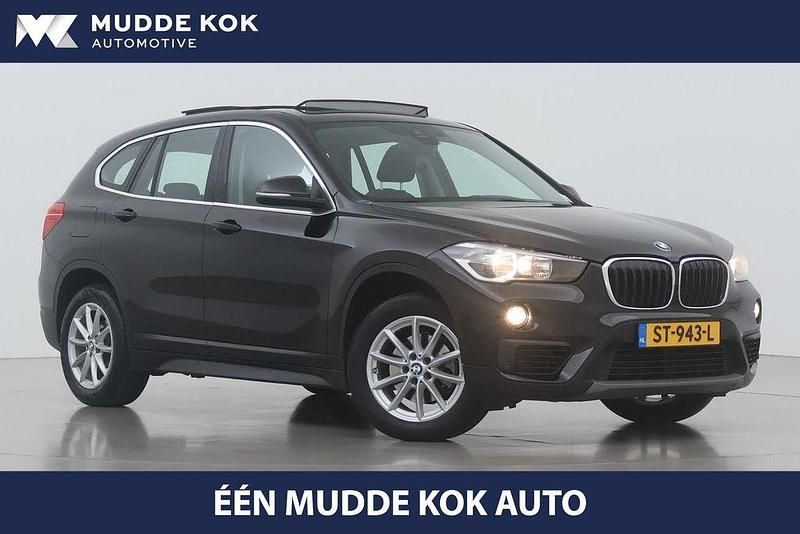 Schwarz Gebraucht 2016 BMW X1 Executive SUV | 16.919 € (Etwas zu teuer) - Bild 1/4