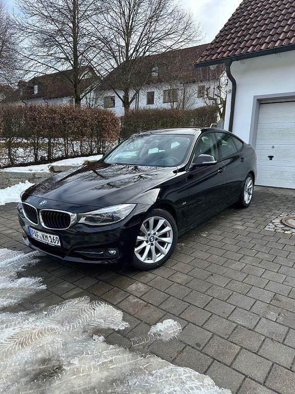 Gebraucht BMW 320 Gran Turismo 190 PS (139 kW) 2016 Schwarz Limousine