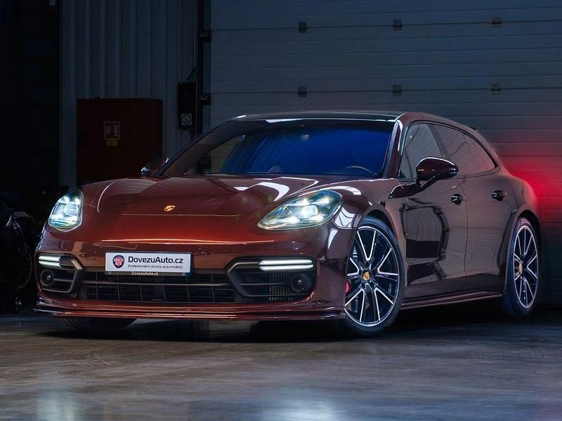 Rot Gebraucht 2018 Porsche Panamera Turbo Sport Turismo Limousine | 70.400 € (Etwas zu teuer) - Bild 1/4