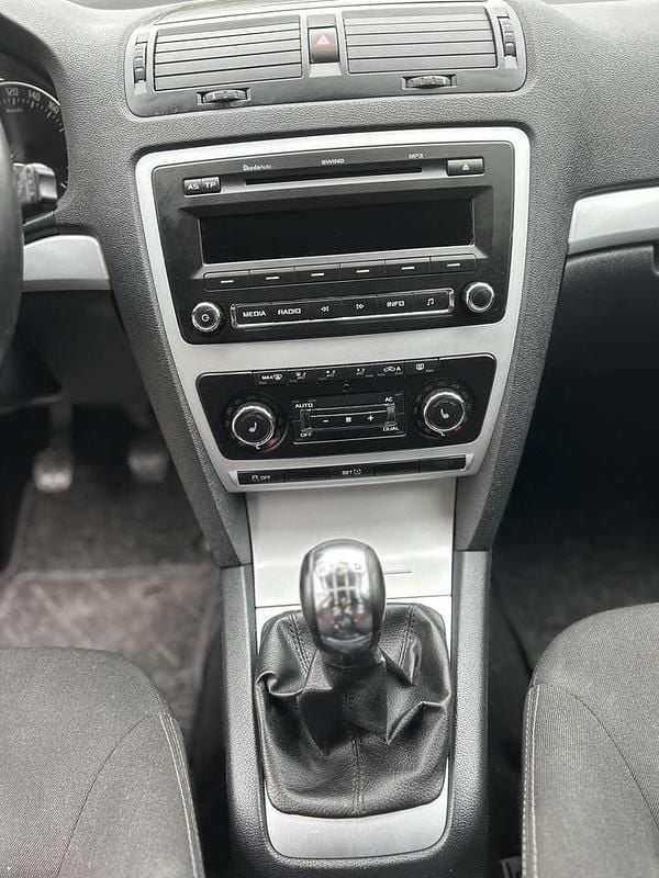 Gebraucht Skoda Octavia Impuls Edition 122 PS (89 kW) 2010 Schwarz Limousine