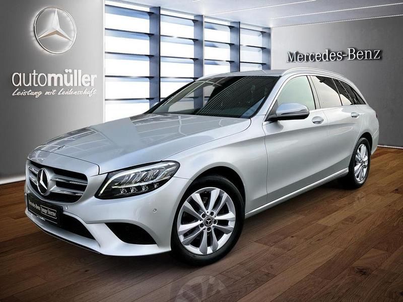 Silber Gebraucht 2019 Mercedes C220 Avantgarde Limousine | 23.880 € (Superpreis) - Bild 1/3