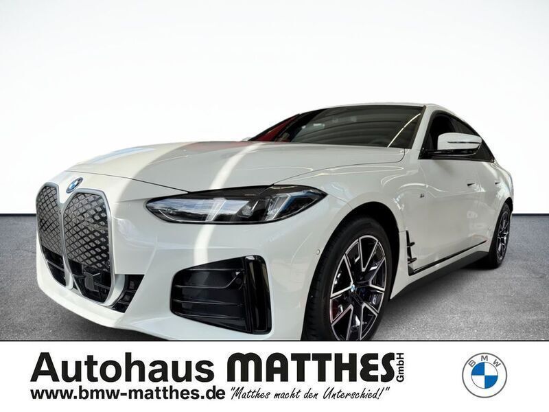 Weiss Neu 2024 BMW i4 M Sport Limousine | 51.259 € (Superpreis) - Bild 1/4