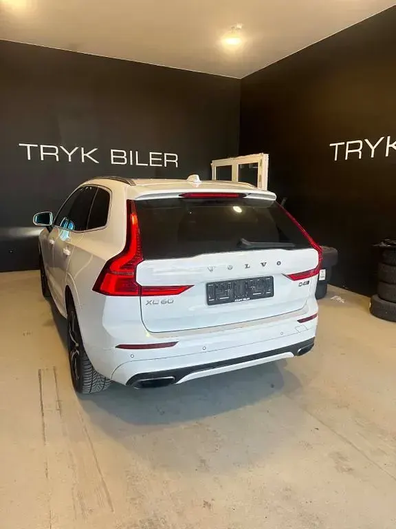 Gebraucht Volvo XC60 R-Design 190 PS (139 kW) 2018 Weiß SUV
