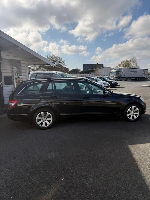 Gebraucht Mercedes C220 170 PS (125 kW) 2009 Schwarz Kombi