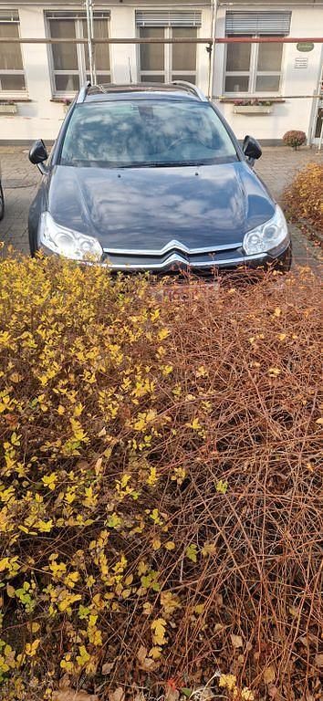 Grau Gebraucht 2017 Citroën C5 Kombi | 15.999 € - Bild 1/4