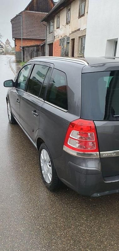 Gebraucht Opel Zafira 140 PS (102 kW) 2010 Grau Van / Kleinbus