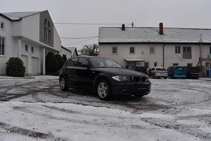 Gebraucht BMW 118 143 PS (105 kW) 2009 Schwarz Kleinwagen