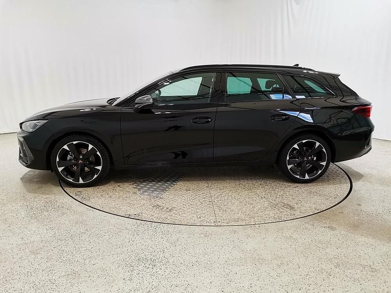 Gebraucht Cupra Leon 150 PS (110 kW) 2024 Mitternachtsschwarz Limousine