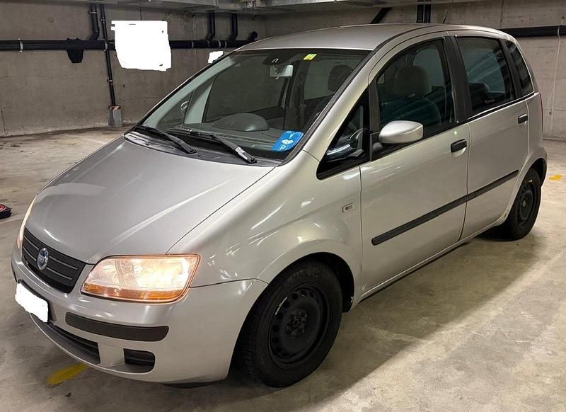 Gebraucht Fiat Idea 70 PS (51 kW) 2004 Silber Van / Kleinbus