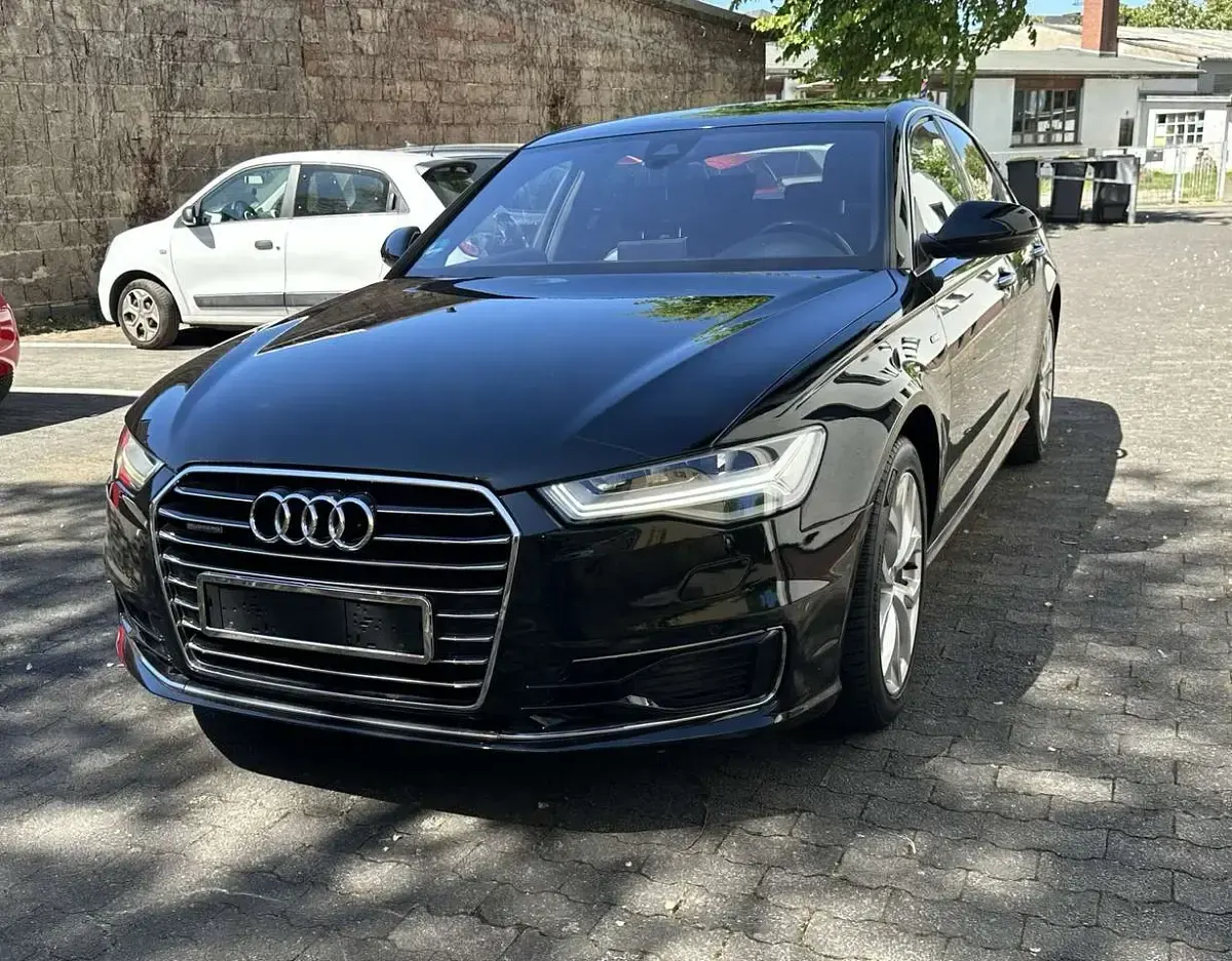 Gebraucht Audi A6 Ambiente 218 PS (160 kW) 2016 Schwarz Limousine