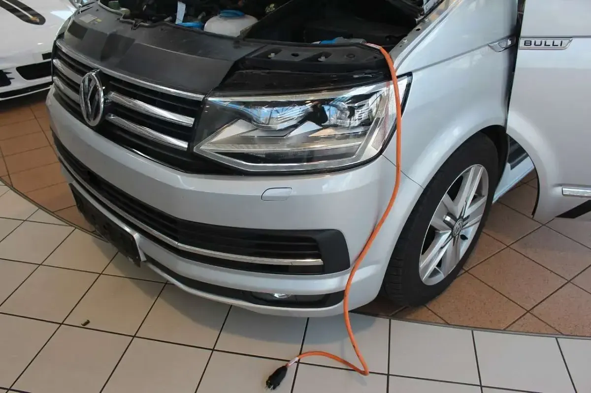 Gebraucht VW Caravelle 204 PS (150 kW) 2016 Reflexsilber Van