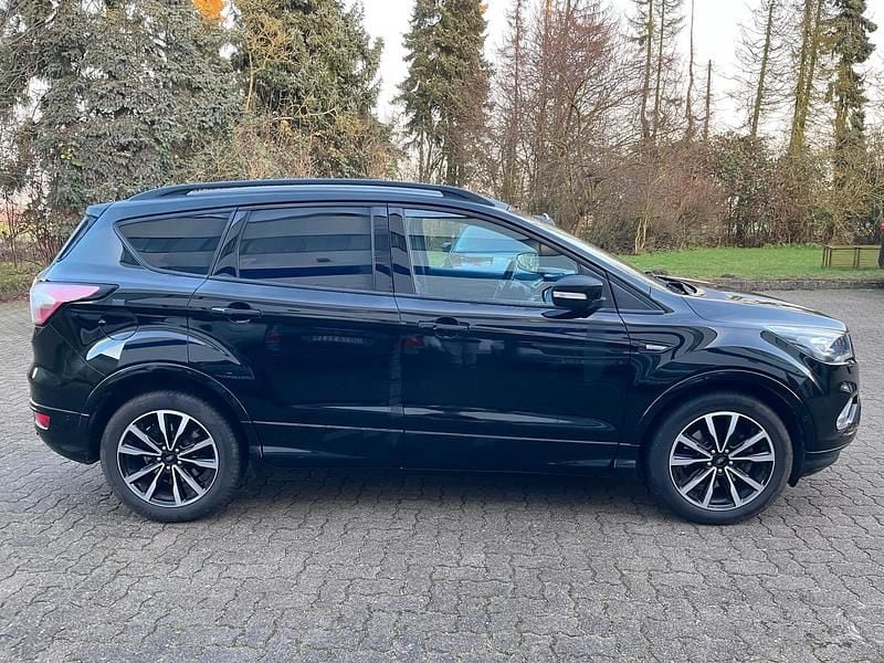 Gebraucht Ford Kuga ST-Line 179 PS (131 kW) 2020 Schwarz SUV
