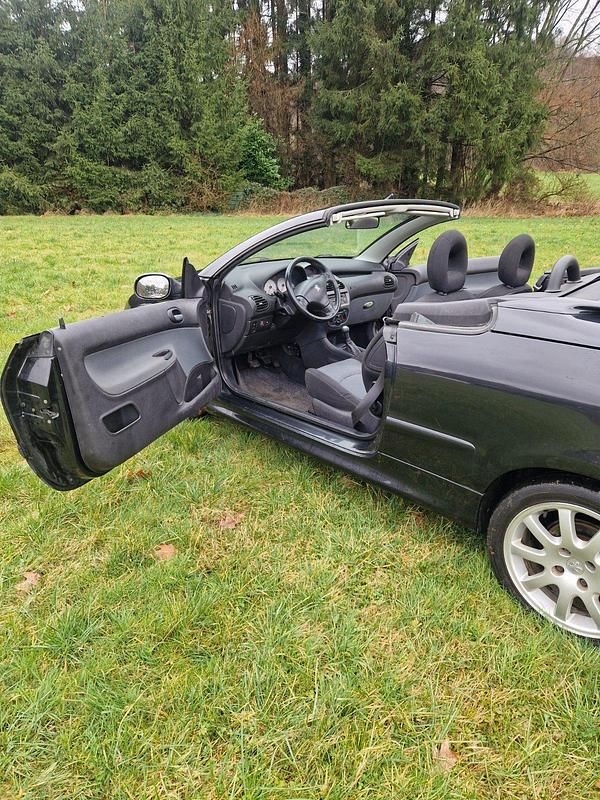 Gebraucht Peugeot 206 109 PS (80 kW) 2004 Schwarz Cabrio