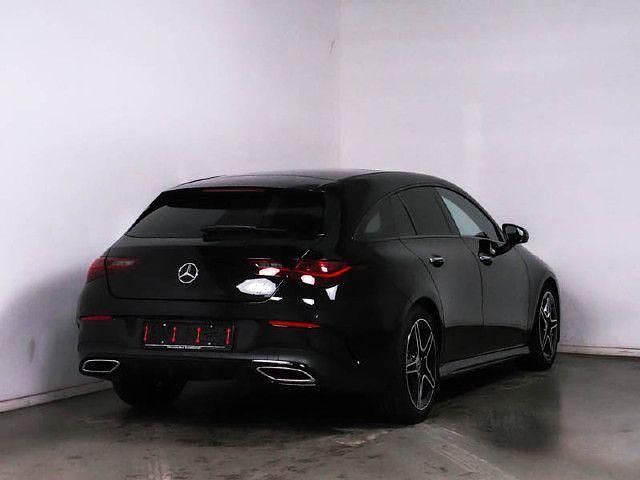Gebraucht 2024 Mercedes CLA200 Shooting Brake AMG line Kombi | 33.870 € (Fairer Preis) - Bild 1/4