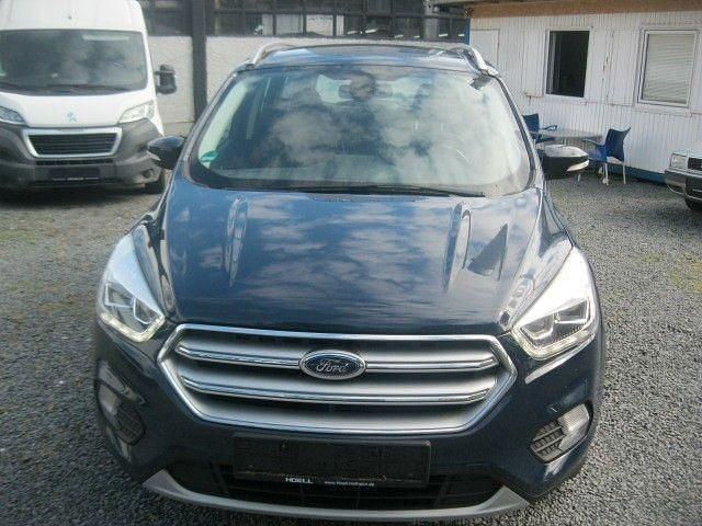 Gebraucht Ford Kuga Titanium 175 PS (128 kW) 2018 Blau SUV