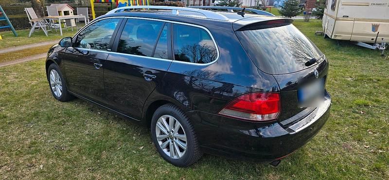 Gebraucht VW Golf VI Edition 105 PS (77 kW) 2011 Schwarz Kleinwagen