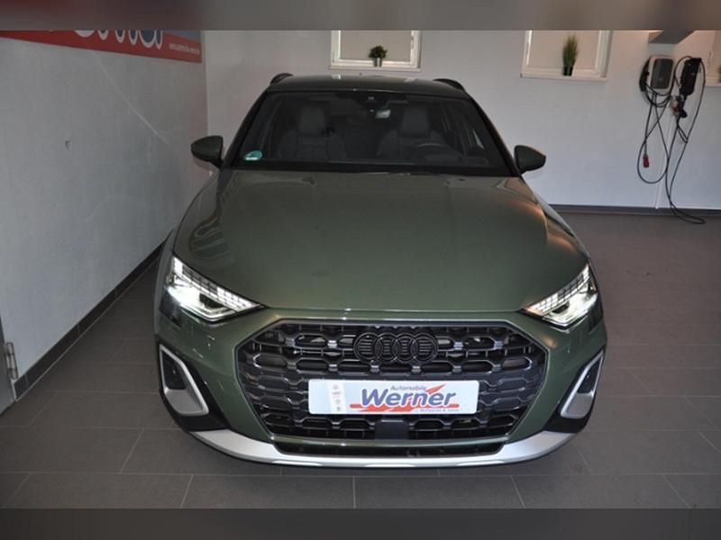 Gebraucht Audi A3 e-tron Ambiente 204 PS (150 kW) 2025 Distriktgrün metallic Kleinwagen