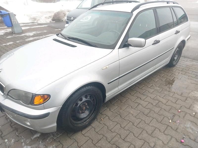 Gebraucht BMW 318 143 PS (105 kW) 2004 Silber Kombi