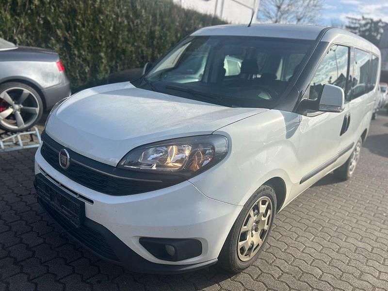Weiß Gebraucht 2020 Fiat Doblò Van / Kleinbus | 11.290 € (Fairer Preis) - Bild 1/4