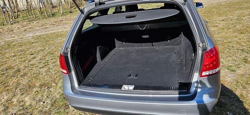 Gebraucht Mercedes E200 Elegance 184 PS (135 kW) 2014 Grau Limousine