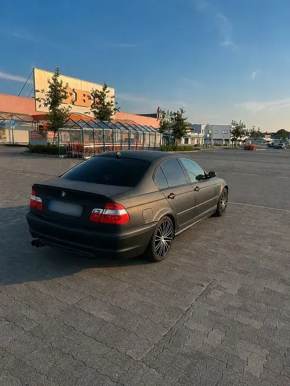 Gebraucht BMW 318 Sport Line 143 PS (105 kW) 2003 Schwarz Limousine