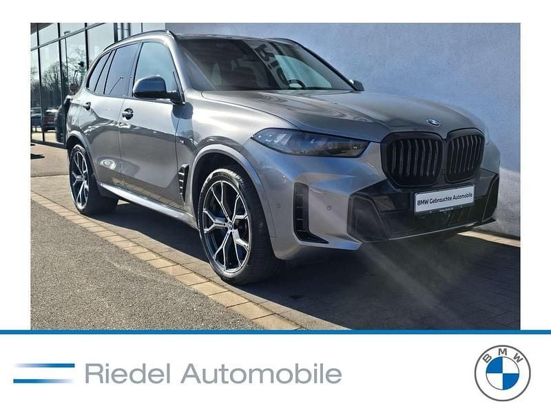 Gebraucht BMW X5 M Sport 298 PS (219 kW) 2024 Skyscraper grau metallic SUV