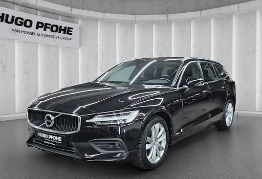 Gebraucht Volvo V60 Momentum 163 PS (119 kW) 2020 Schwarz Kombi