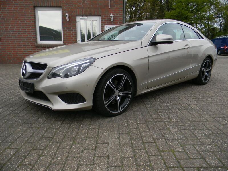 Silber Gebraucht 2015 Mercedes E350 Coupé | 16.900 € (Fairer Preis) - Bild 1/4