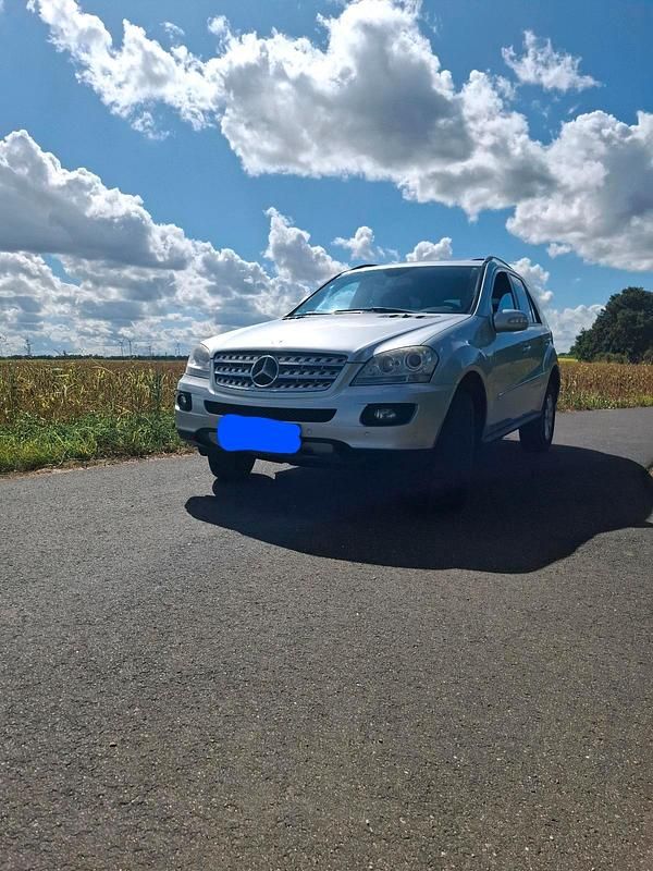 Gebraucht 2008 Mercedes ML320 SUV | 7.800 € - Bild 1/4