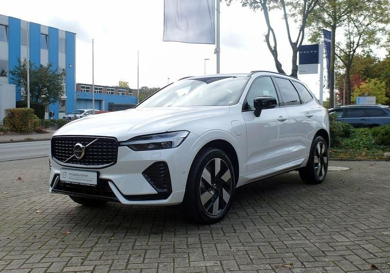 Weiß Gebraucht 2025 Volvo XC60 Plus SUV | 52.950 € (Guter Preis) - Bild 1/4